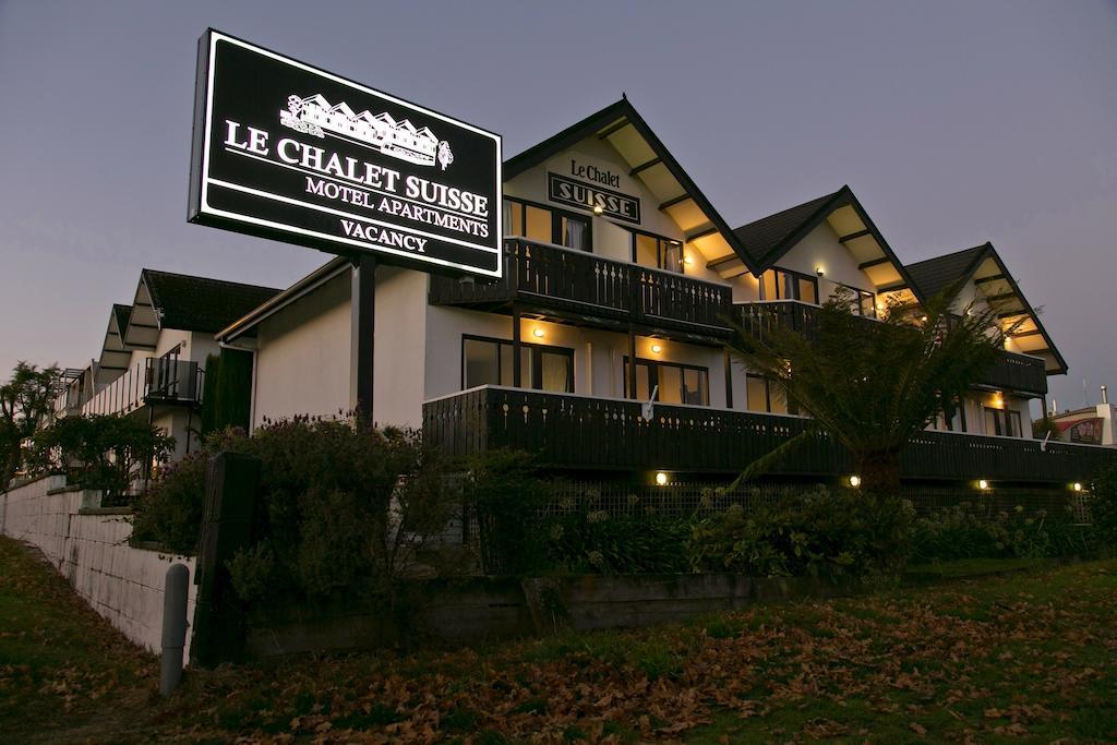 Le Chalet Suisse Motel Taupomeer Buitenkant foto